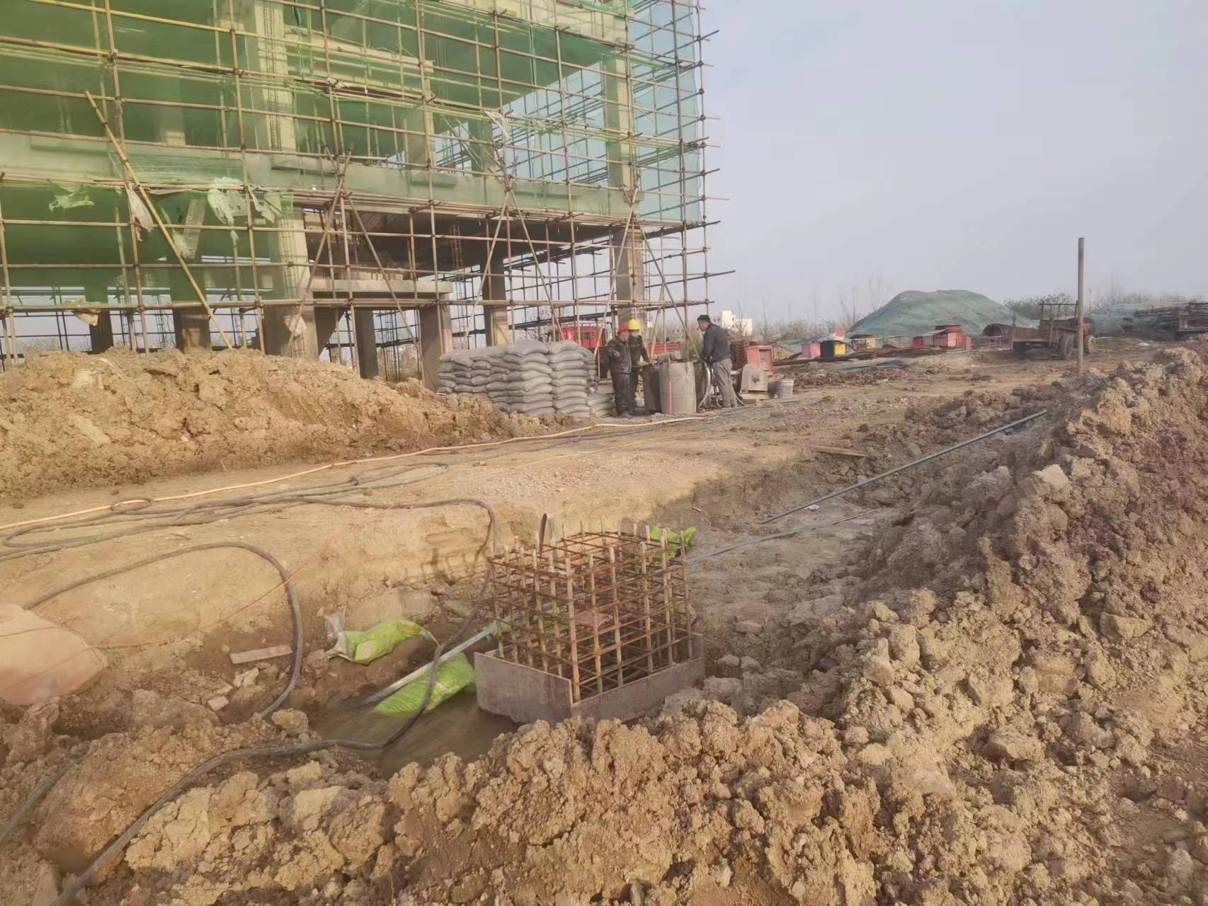 干河街道当桥梁出现裂缝的时候应该及时加固修补